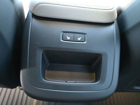 New 2026 Volvo XC60 B5 Plus w/ Climate Package image 20