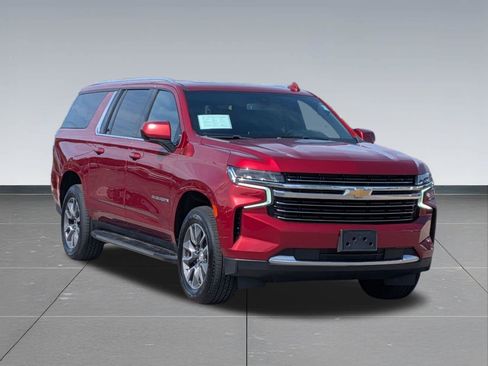 Used 2021 Chevrolet Suburban LT AWD/4WD image 7