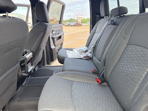 New 2025 RAM 2500 Big Horn w/ Safety Group image 32