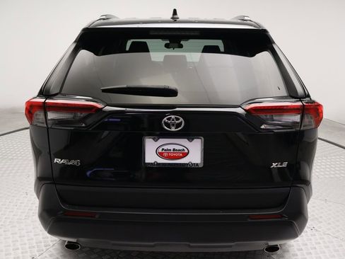 Certified 2020 Toyota RAV4 XLE w/ Convenience Package FWD image 10