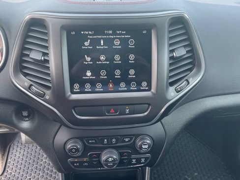 Used 2022 Jeep Cherokee Trailhawk w/ Comfort/Convenience Group AWD/4WD image 21