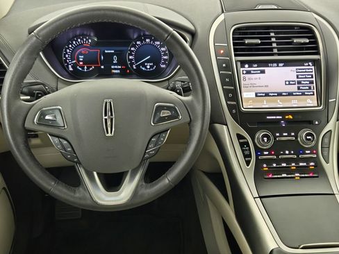 Used 2018 Lincoln MKX Premiere FWD image 29
