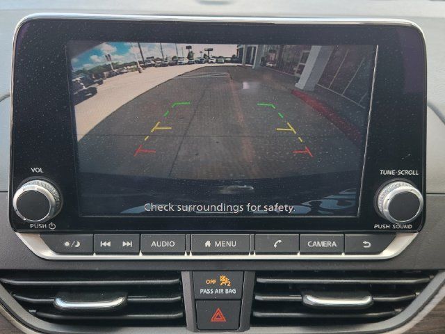 Used 2024 Nissan Altima 2.5 SV FWD image 16