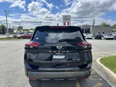 Certified 2025 Nissan Rogue SL AWD/4WD image 25