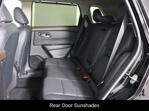 Used 2023 Nissan Rogue SV w/ SV Premium B Package FWD image 16