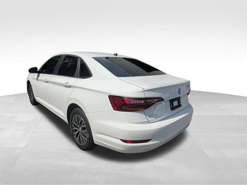 Used 2019 Volkswagen Jetta R-Line FWD image 3