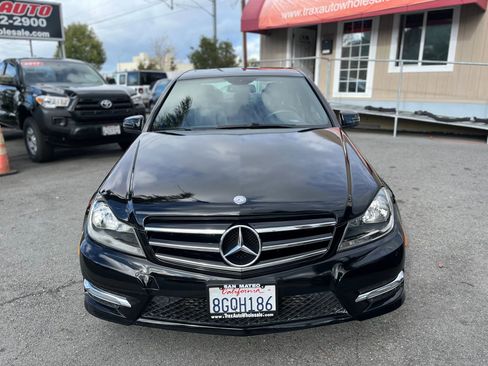 Used 2014 Mercedes-Benz C 250 Sedan image 2