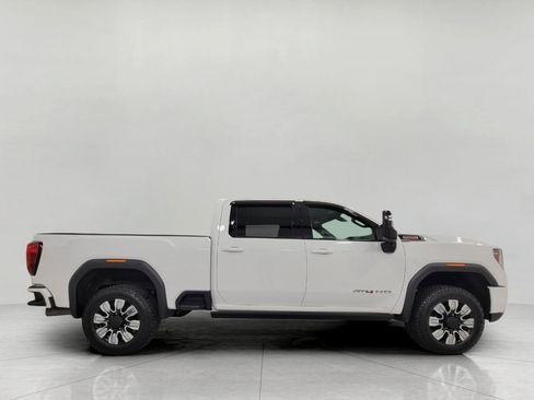 Used 2021 GMC Sierra 3500 AT4 w/ AT4 Premium Plus Package AWD/4WD image 11