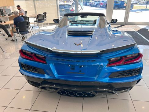 Used 2024 Chevrolet Corvette Z06 w/ Battery Protection Package image 9
