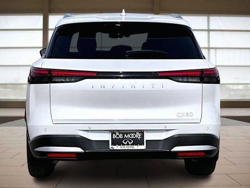 New 2026 INFINITI QX60 Luxe image 4