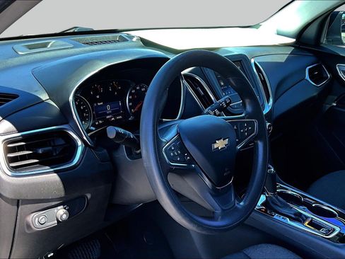 Used 2021 Chevrolet Equinox LT AWD/4WD image 12