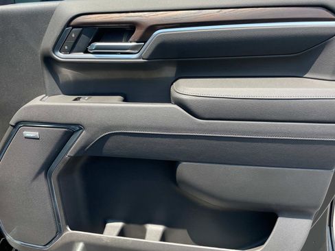 New 2025 GMC Sierra 2500 SLT w/ SLT Convenience Package image 27