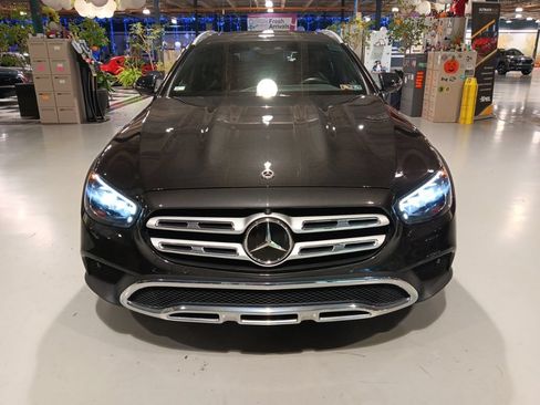 Used 2021 Mercedes-Benz E 450 4MATIC All-Terrain Wagon image 4