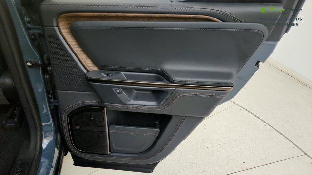 Used 2026 Rivian R1T Premium Tri AWD/4WD image 41