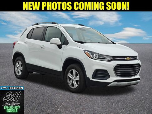 Used 2022 Chevrolet Trax LT w/ Driver Confidence Package AWD/4WD image 1
