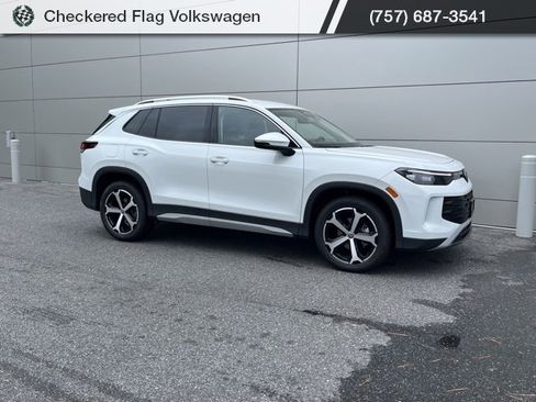 New 2025 Volkswagen Tiguan SE image 23