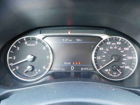 Used 2025 Nissan Altima 2.5 SV image 11