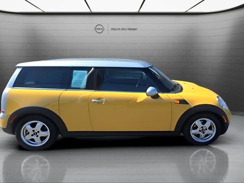 Used 2008 MINI Cooper Clubman Hardtop FWD image 3