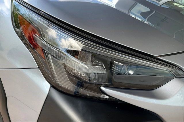 Used 2024 Subaru Outback Premium AWD/4WD image 30