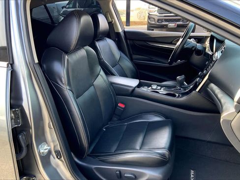 Used 2022 Nissan Maxima SV w/ Floor Mat Group image 9