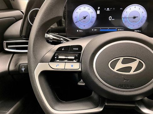 Used 2024 Hyundai Elantra SEL image 19