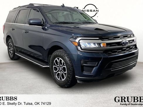 Used 2023 Ford Expedition XLT AWD/4WD image 1