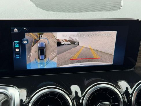 New 2026 Mercedes-Benz GLB 250 image 29