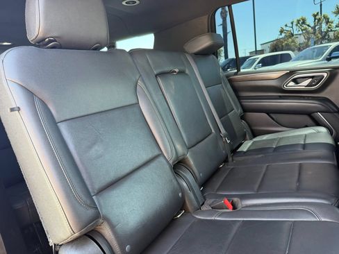 Used 2021 Chevrolet Suburban LT AWD/4WD image 19