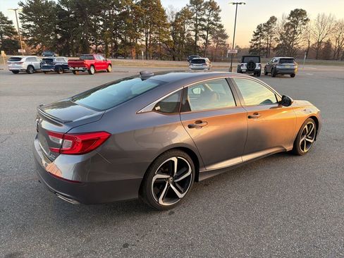 Used 2019 Honda Accord Sport image 8