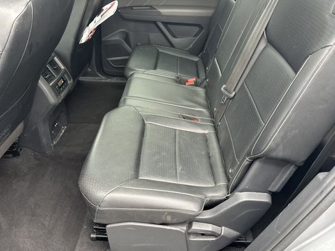 Used 2022 Volkswagen Atlas SE w/ Panoramic Sunroof Package image 18