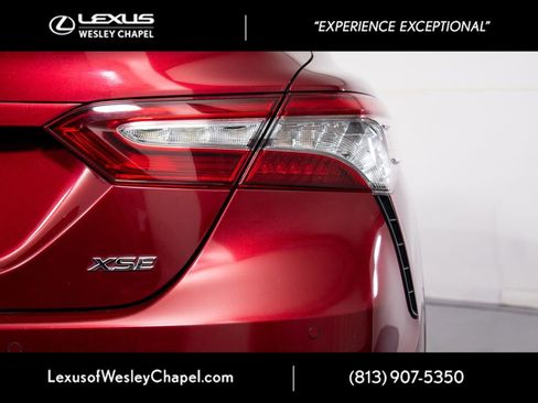 Used 2018 Toyota Camry XSE FWD image 8