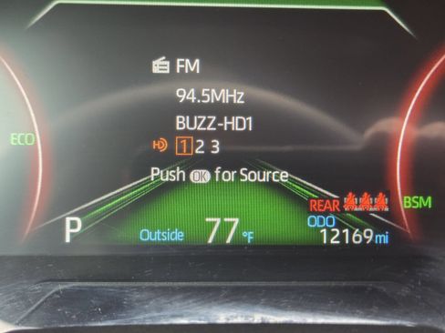 Used 2025 Toyota RAV4 XLE Premium FWD image 21