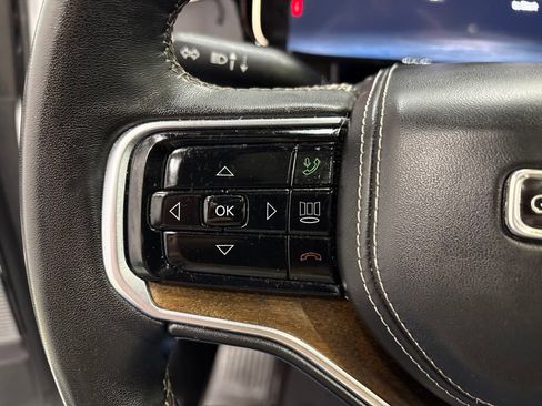 Used 2023 Jeep Grand Wagoneer Series II AWD/4WD image 21