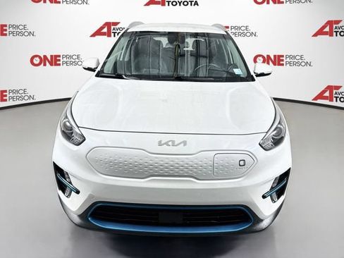 Used 2022 Kia Niro EX FWD image 2