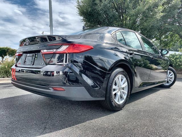 Used 2026 Toyota Camry LE FWD image 8
