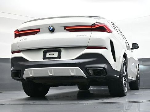Used 2022 BMW X6 xDrive40i w/ Executive Package image 34