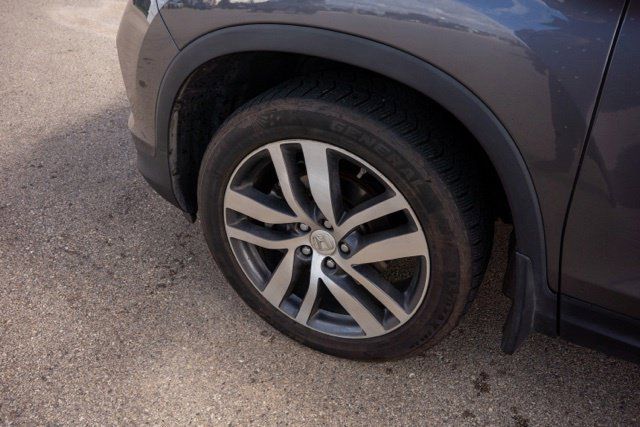 Used 2017 Honda Pilot Touring image 12