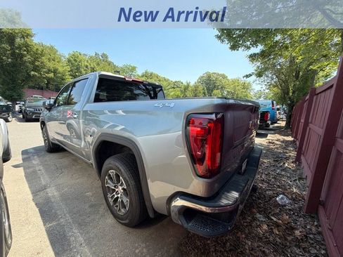 Used 2025 GMC Sierra 1500 SLT AWD/4WD image 7