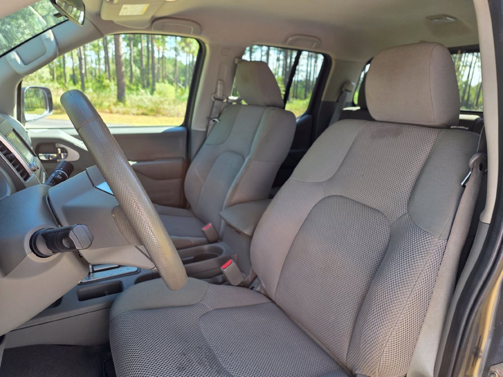 Used 2019 Nissan Frontier SV RWD image 14