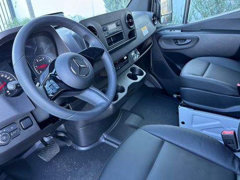 New 2025 Mercedes-Benz Sprinter 2500 image 12
