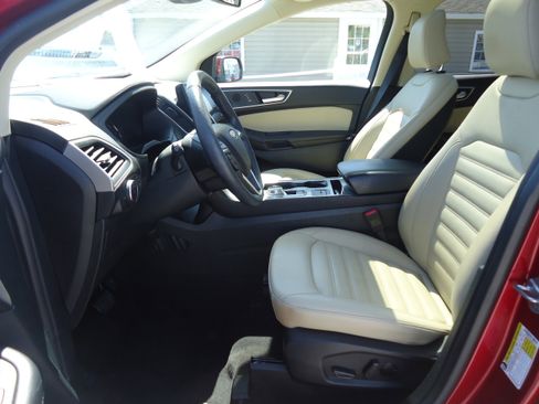 Used 2022 Ford Edge SEL w/ Convenience Package image 22