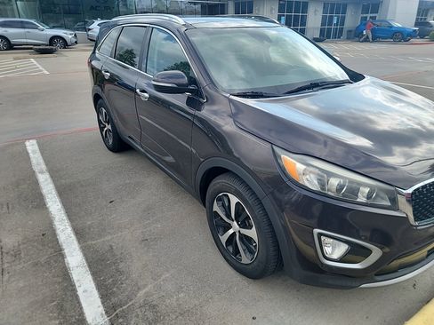 Used 2018 Kia Sorento EX w/ EX Advanced Touring Package image 3