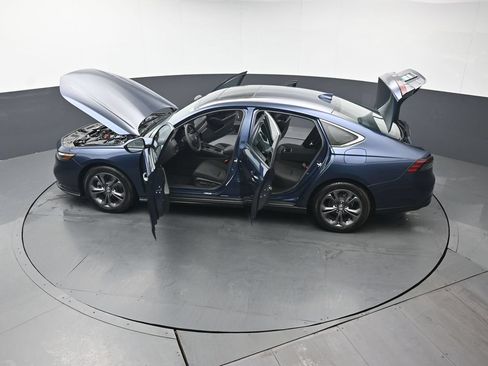 Used 2023 Honda Accord EX image 45