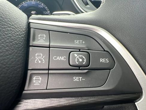 Used 2025 Jeep Grand Cherokee Laredo X w/ Luxury Tech Group I AWD/4WD image 23