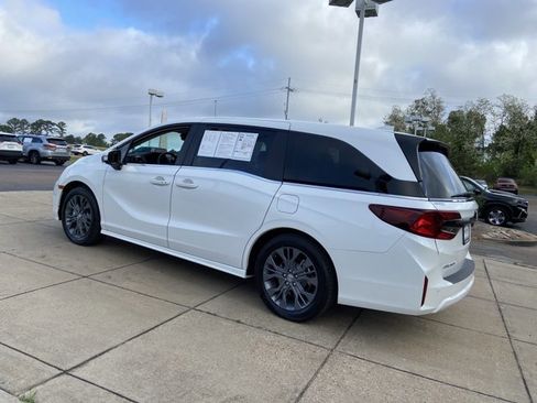 Used 2025 Honda Odyssey Touring image 8