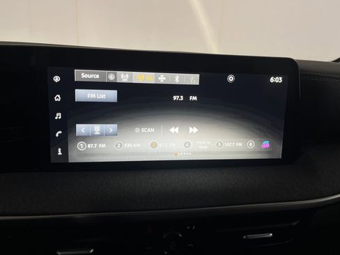 Used 2025 Nissan Kicks SV image 66