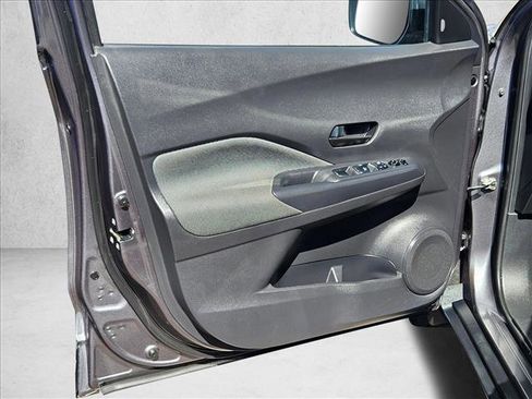 Used 2020 Nissan Kicks S FWD image 9