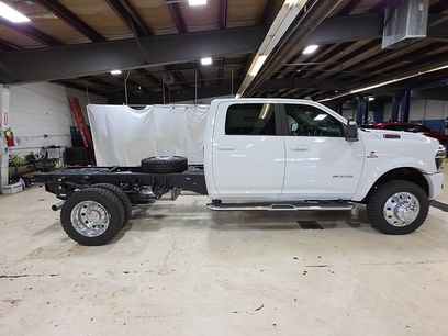 New 2026 RAM 5500 4x4 Crew Cab w/ Laramie Trim Package