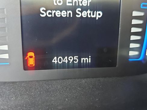 Used 2020 Chrysler Pacifica Touring-L FWD image 9