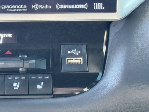 Certified 2023 Toyota Sequoia Platinum image 29